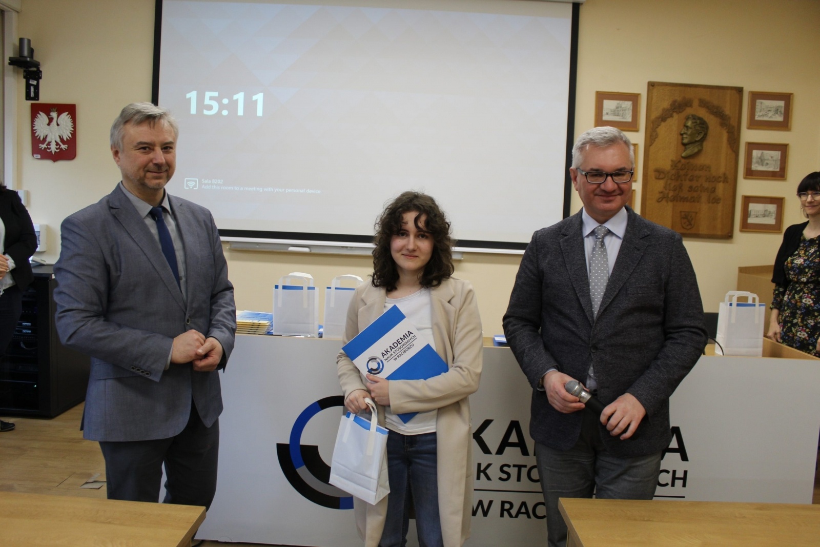 Zdjęcie w galerii na portalu naszwodzislaw.com: XVI Konkurs Języka Angielskiego i Języka Niemieckiego dla uczniów szkół średnich rozstrzygnięty! wiadomości z regionu