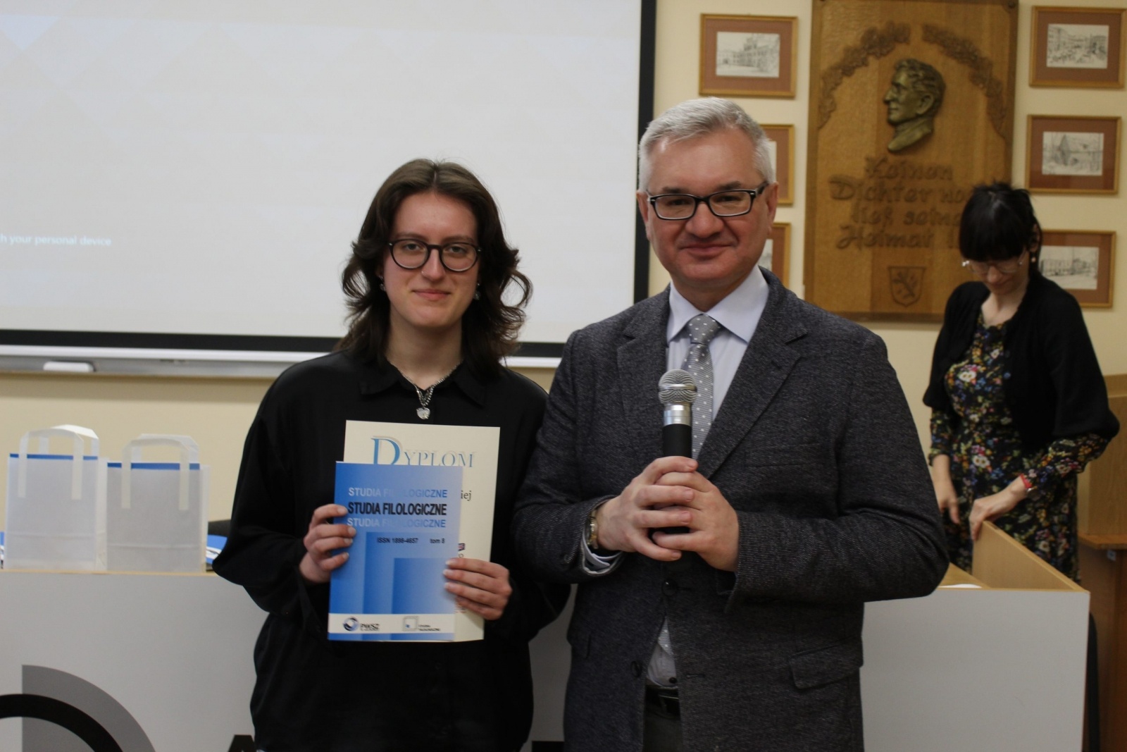 Zdjęcie w galerii na portalu naszwodzislaw.com: XVI Konkurs Języka Angielskiego i Języka Niemieckiego dla uczniów szkół średnich rozstrzygnięty! wiadomości z regionu