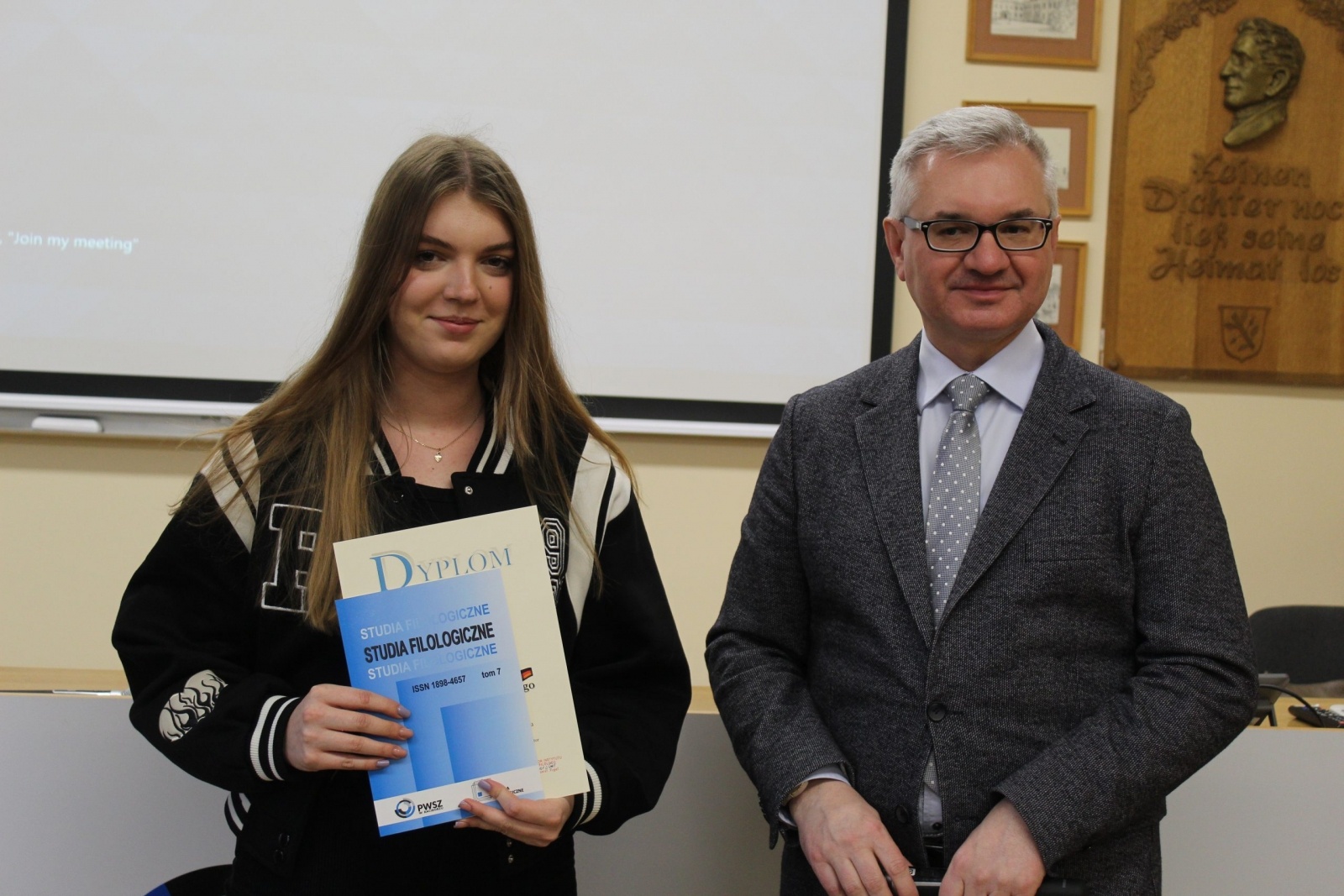 Zdjęcie w galerii na portalu naszwodzislaw.com: XVI Konkurs Języka Angielskiego i Języka Niemieckiego dla uczniów szkół średnich rozstrzygnięty! wiadomości z regionu