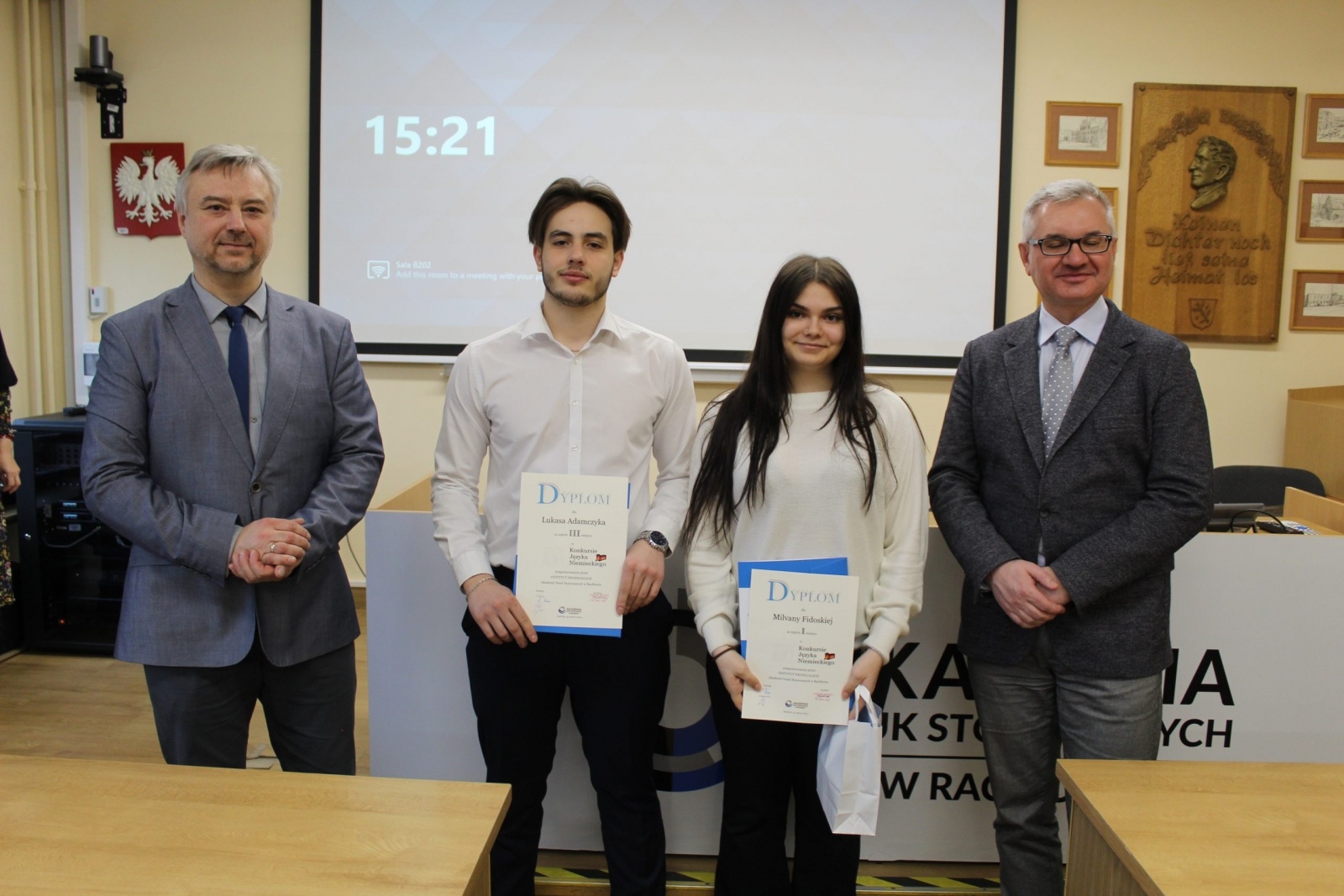 Zdjęcie w galerii na portalu naszwodzislaw.com: XVI Konkurs Języka Angielskiego i Języka Niemieckiego dla uczniów szkół średnich rozstrzygnięty! wiadomości z regionu