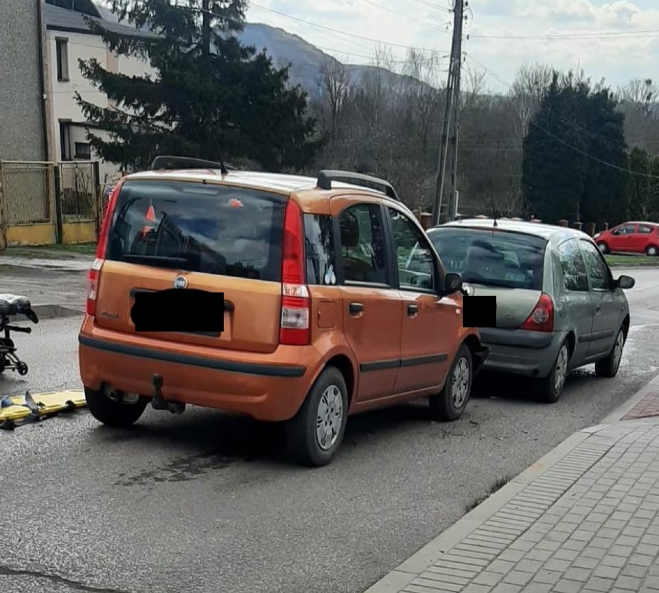 Zdjęcie w galerii na portalu naszwodzislaw.com: Kolizja w Wodzisławiu, kolizja w Rydułtowach. Przyczyna? Jazda na zderzaku wiadomości z regionu