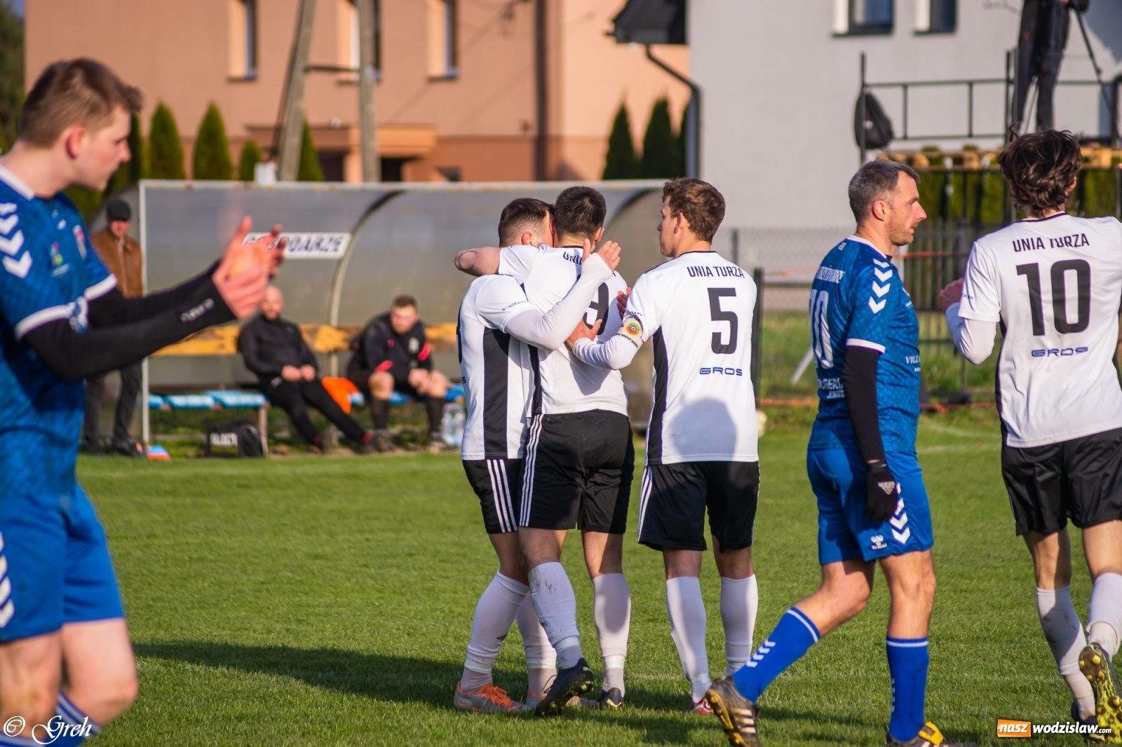 Zdjęcie w galerii na portalu naszwodzislaw.com: Walczyli póki starczyło sił. Unia Turza Śląska z trofeum [FOTO i WIDEO] wiadomości z regionu