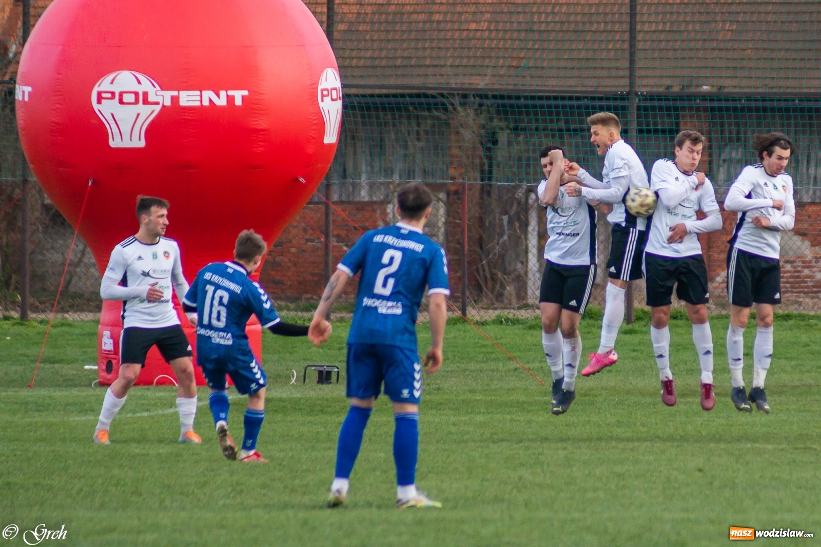 Zdjęcie w galerii na portalu naszwodzislaw.com: Walczyli póki starczyło sił. Unia Turza Śląska z trofeum [FOTO i WIDEO] wiadomości z regionu