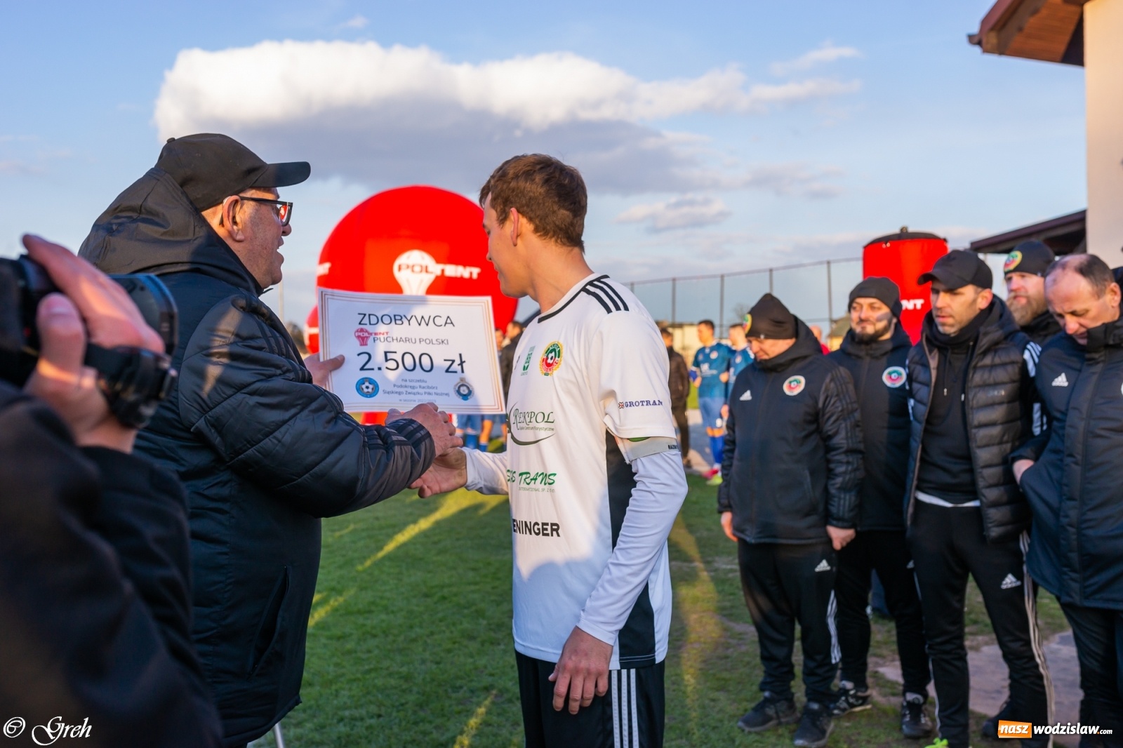 Zdjęcie w galerii na portalu naszwodzislaw.com: Walczyli póki starczyło sił. Unia Turza Śląska z trofeum [FOTO i WIDEO] wiadomości z regionu