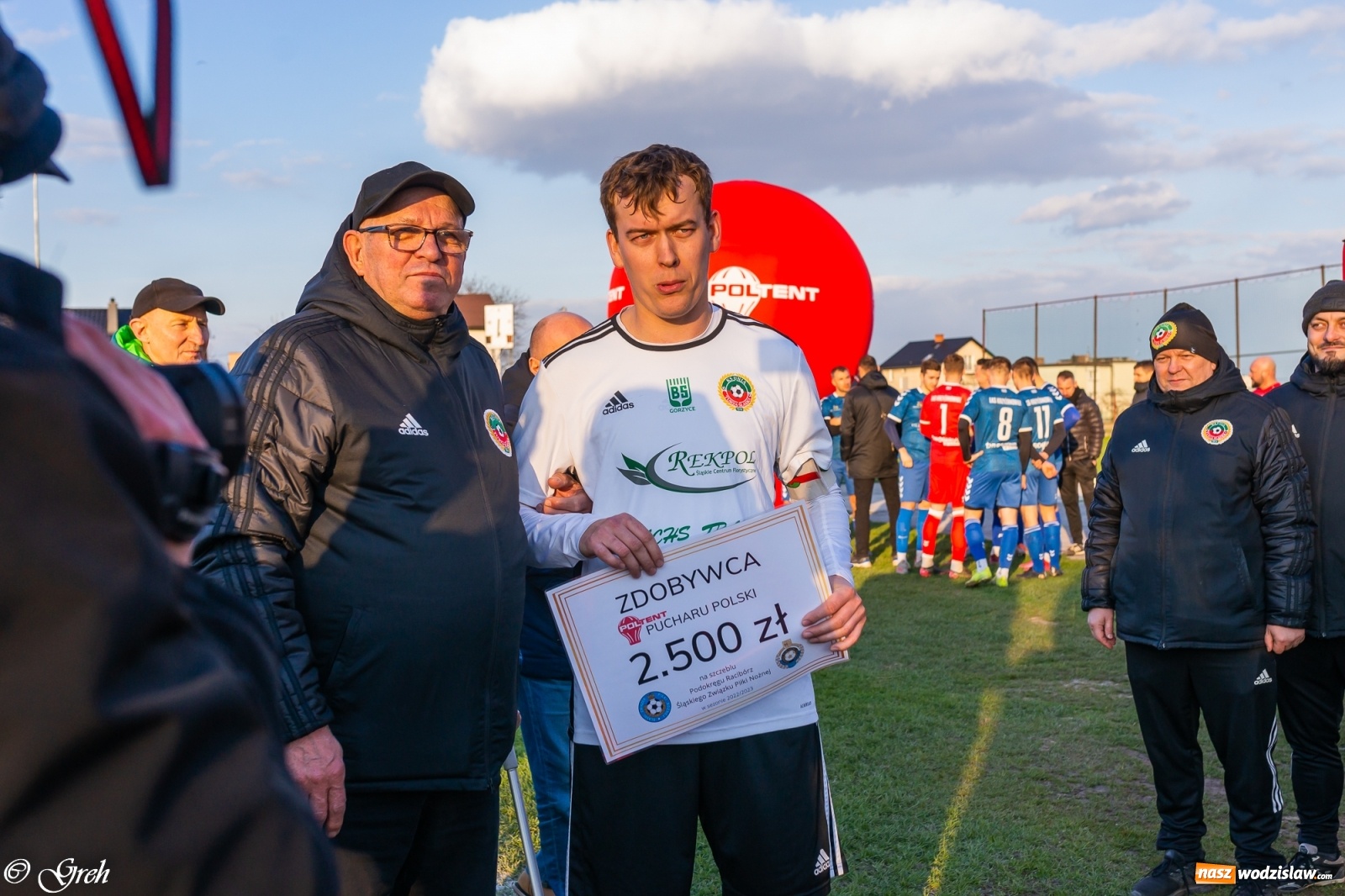 Zdjęcie w galerii na portalu naszwodzislaw.com: Walczyli póki starczyło sił. Unia Turza Śląska z trofeum [FOTO i WIDEO] wiadomości z regionu