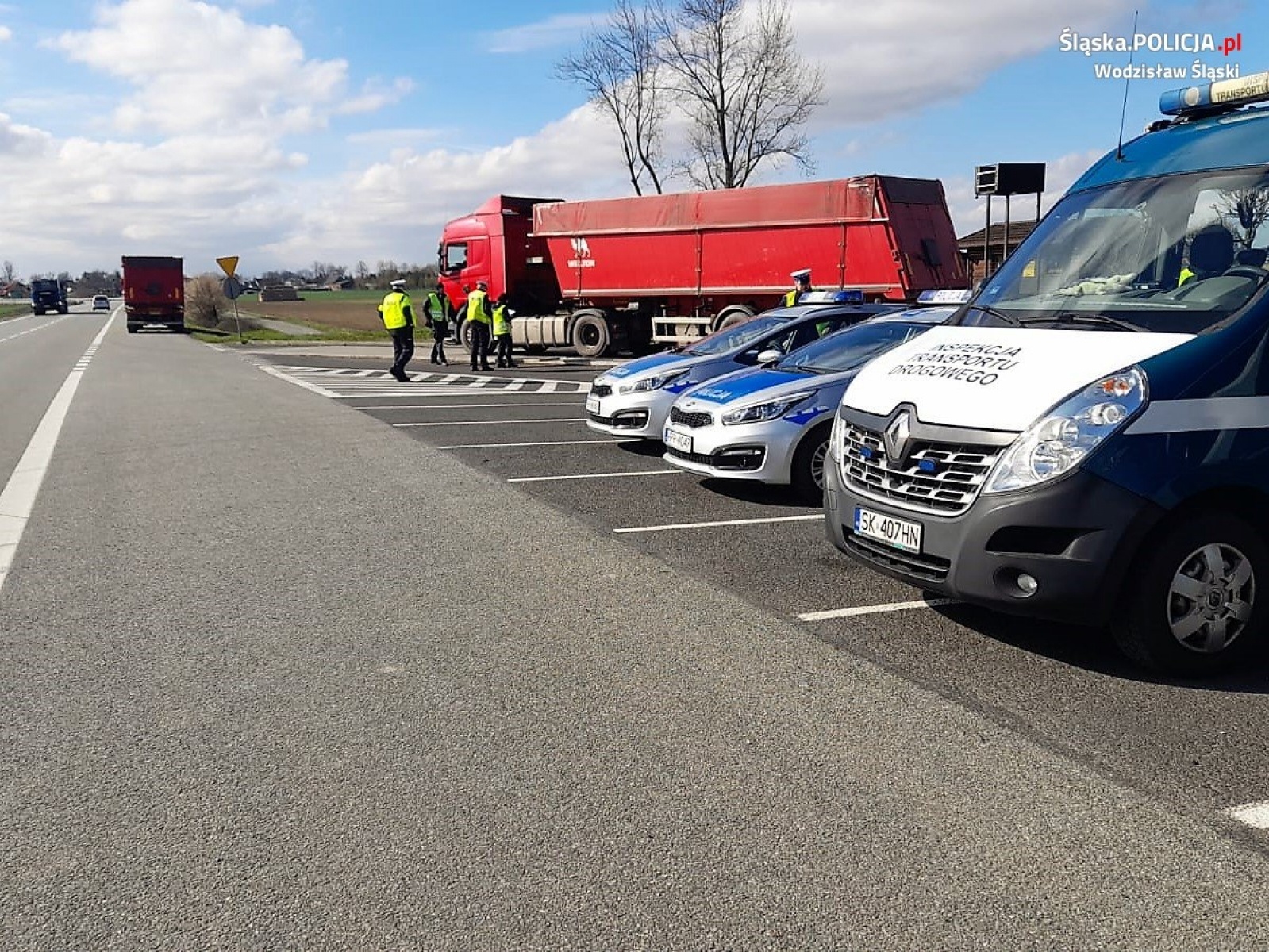 Zdjęcie w galerii na portalu naszwodzislaw.com: Wspólne działania wodzisławskiej drogówki i ITD wiadomości z regionu