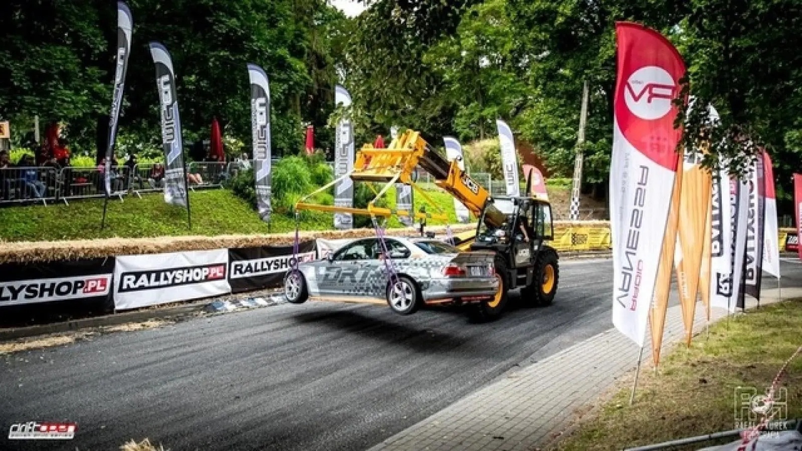 Zdjęcie w galerii na portalu naszwodzislaw.com: POLISH GOODWOOD. Kietrz kolejny raz stolicą driftu z muzyką w tle wiadomości z regionu