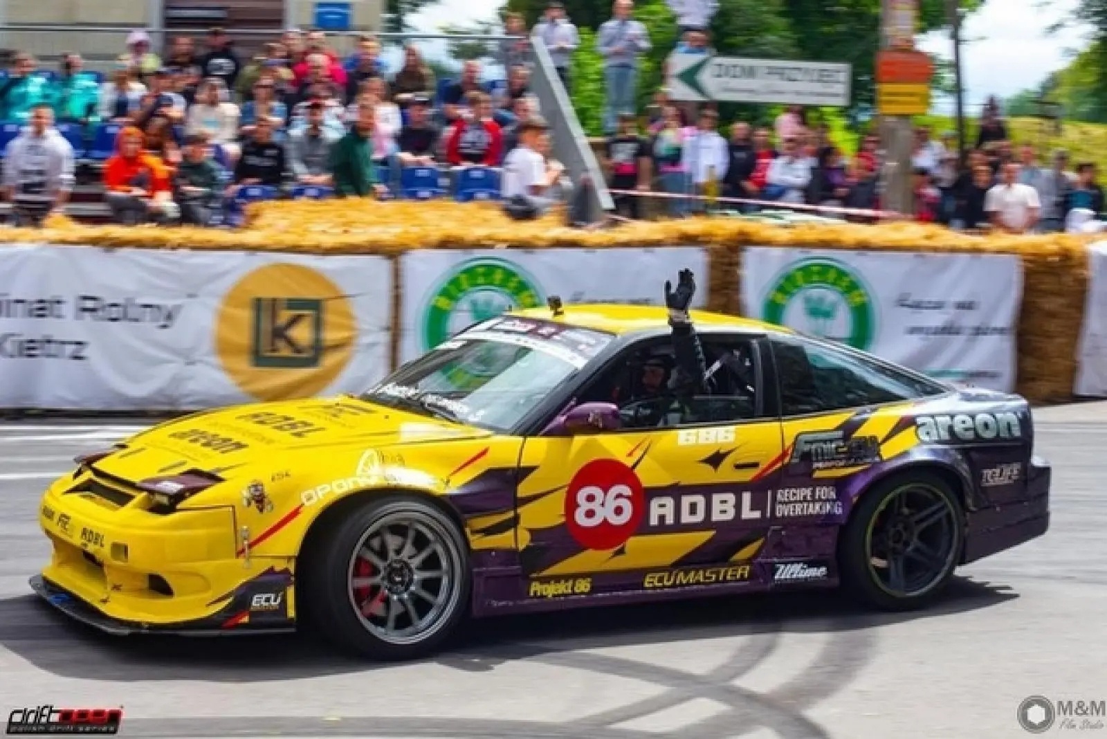 Zdjęcie w galerii na portalu naszwodzislaw.com: POLISH GOODWOOD. Kietrz kolejny raz stolicą driftu z muzyką w tle wiadomości z regionu