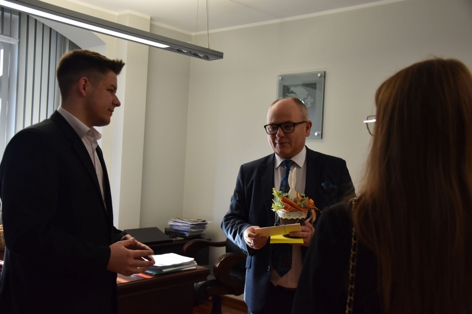 Zdjęcie w galerii na portalu naszwodzislaw.com: Wielkanocne odwiedziny w starostwie wiadomości z regionu