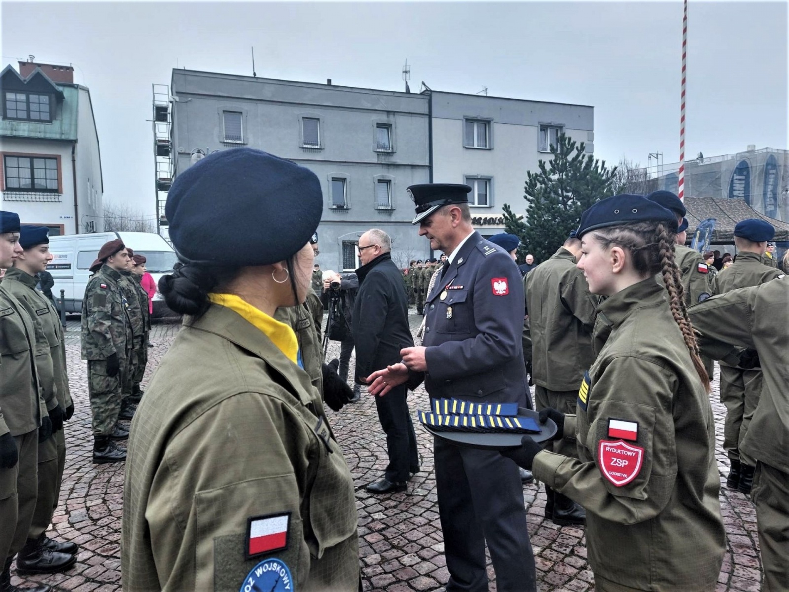 Zdjęcie w galerii na portalu naszwodzislaw.com: Kadeci ze szkoły w Rydułtowach ślubowali wiadomości z regionu