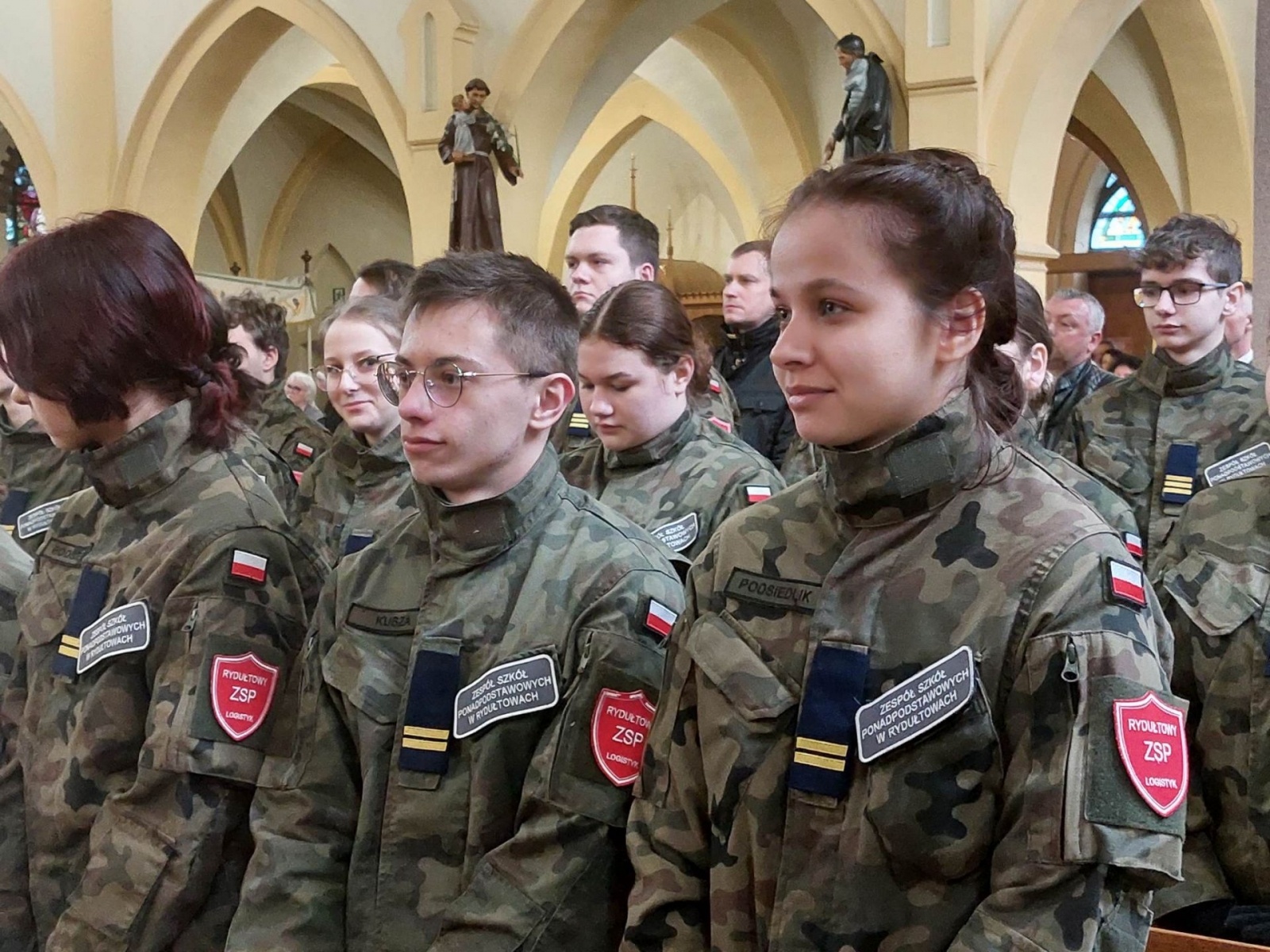 Zdjęcie w galerii na portalu naszwodzislaw.com: Kadeci ze szkoły w Rydułtowach ślubowali wiadomości z regionu