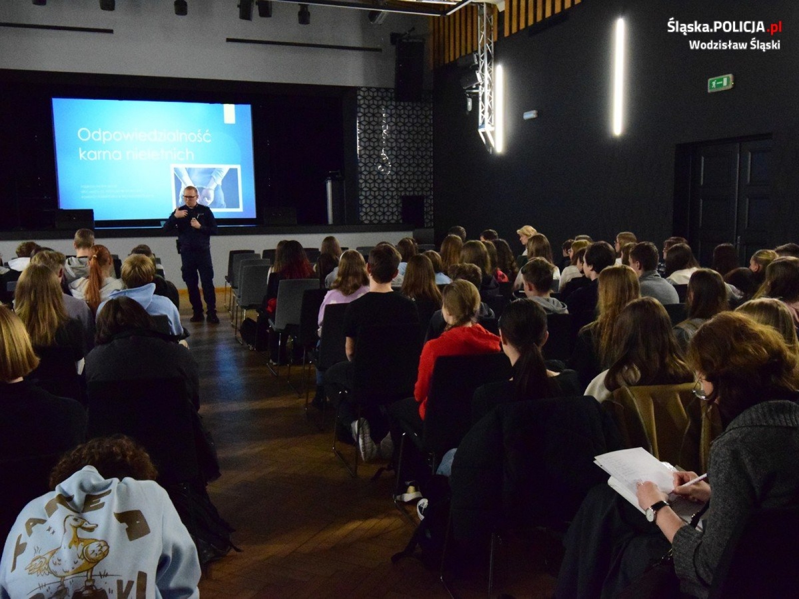 Zdjęcie w galerii na portalu naszwodzislaw.com: Odpowiedzialność prawna tematem wykładu dla uczniów I LO wiadomości z regionu