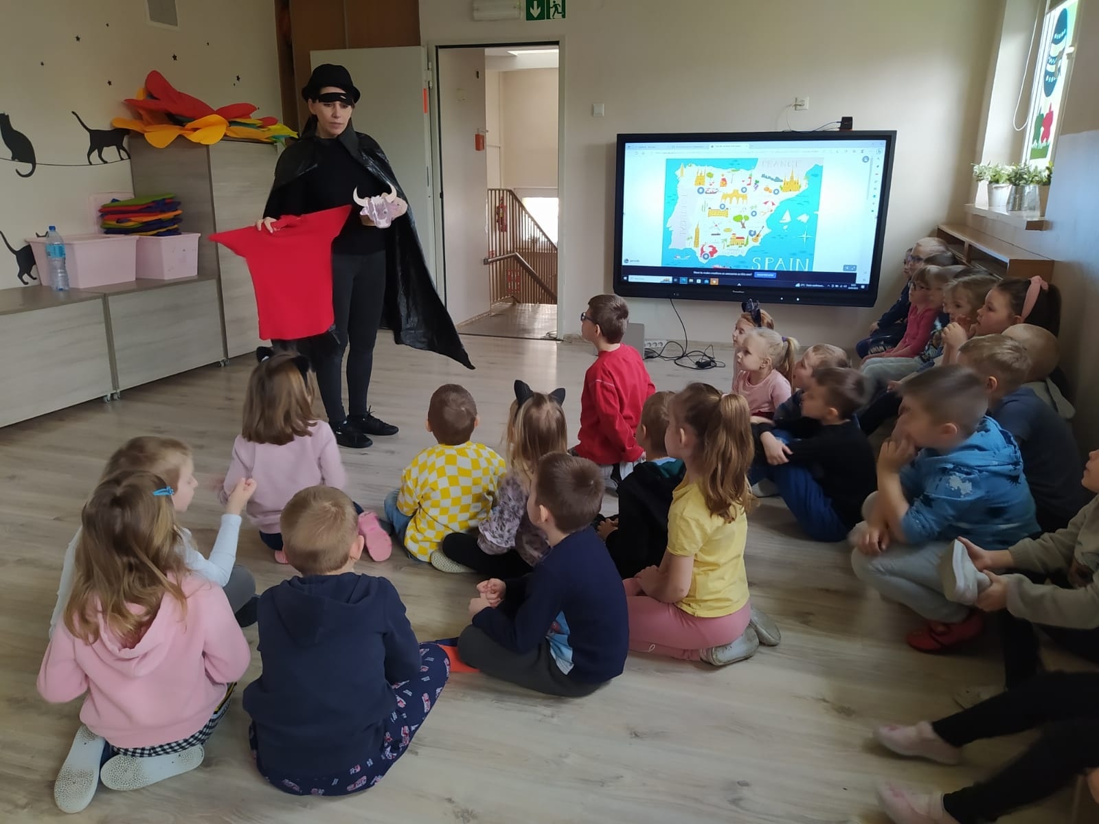 Zdjęcie w galerii na portalu naszwodzislaw.com: Wirtualna podróż do Hiszpanii w wodzisławskiej Piątce wiadomości z regionu