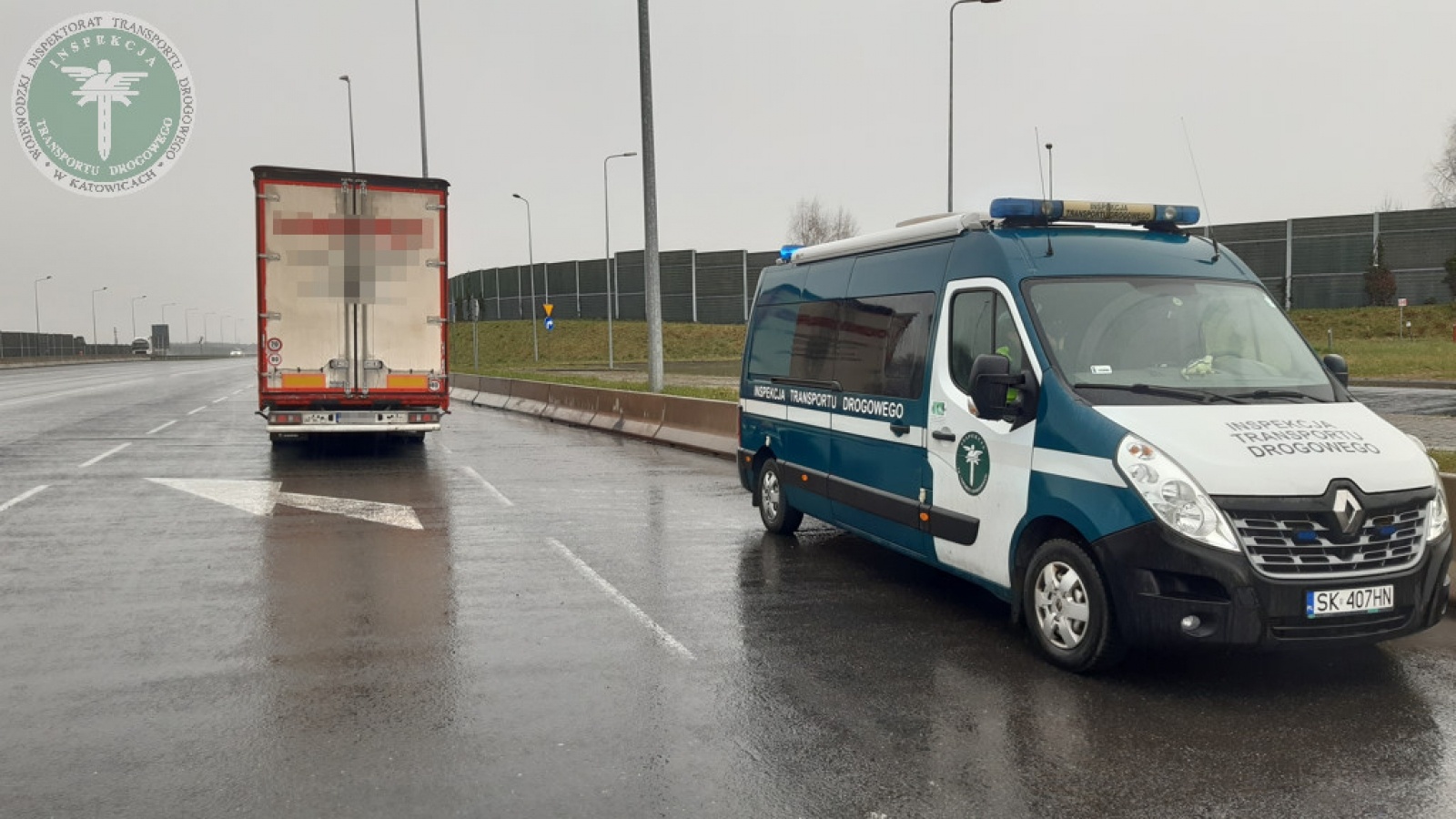 Zdjęcie w galerii na portalu naszwodzislaw.com: Zatrzymane prawa jazdy konsekwencją manipulacji zapisami tachografu wiadomości z regionu