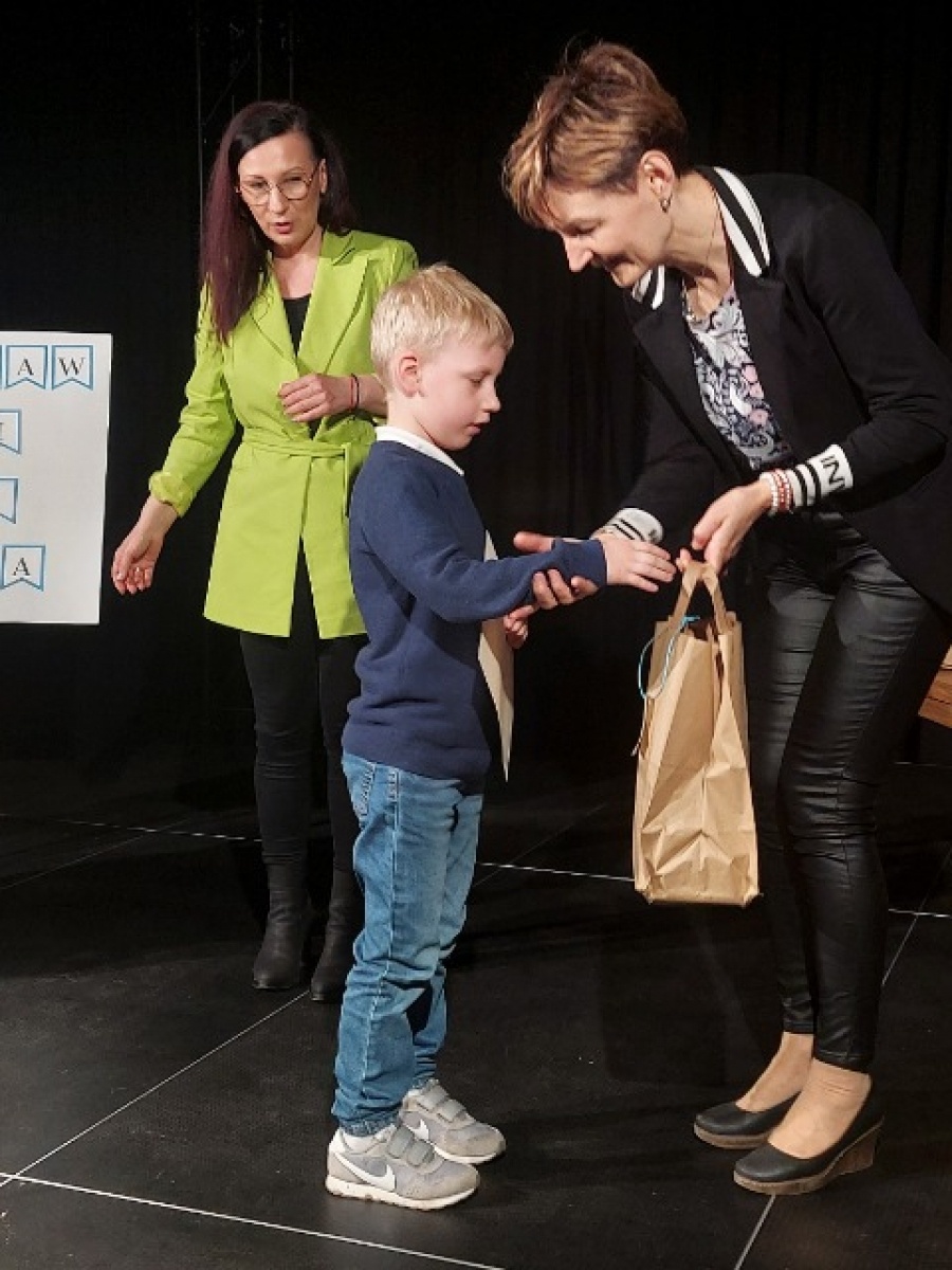 Zdjęcie w galerii na portalu naszwodzislaw.com: Wodzisław Śląski oczami dziecka. Konkurs plastyczny rozstrzygnięty wiadomości z regionu