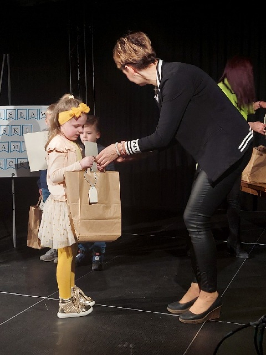 Zdjęcie w galerii na portalu naszwodzislaw.com: Wodzisław Śląski oczami dziecka. Konkurs plastyczny rozstrzygnięty wiadomości z regionu