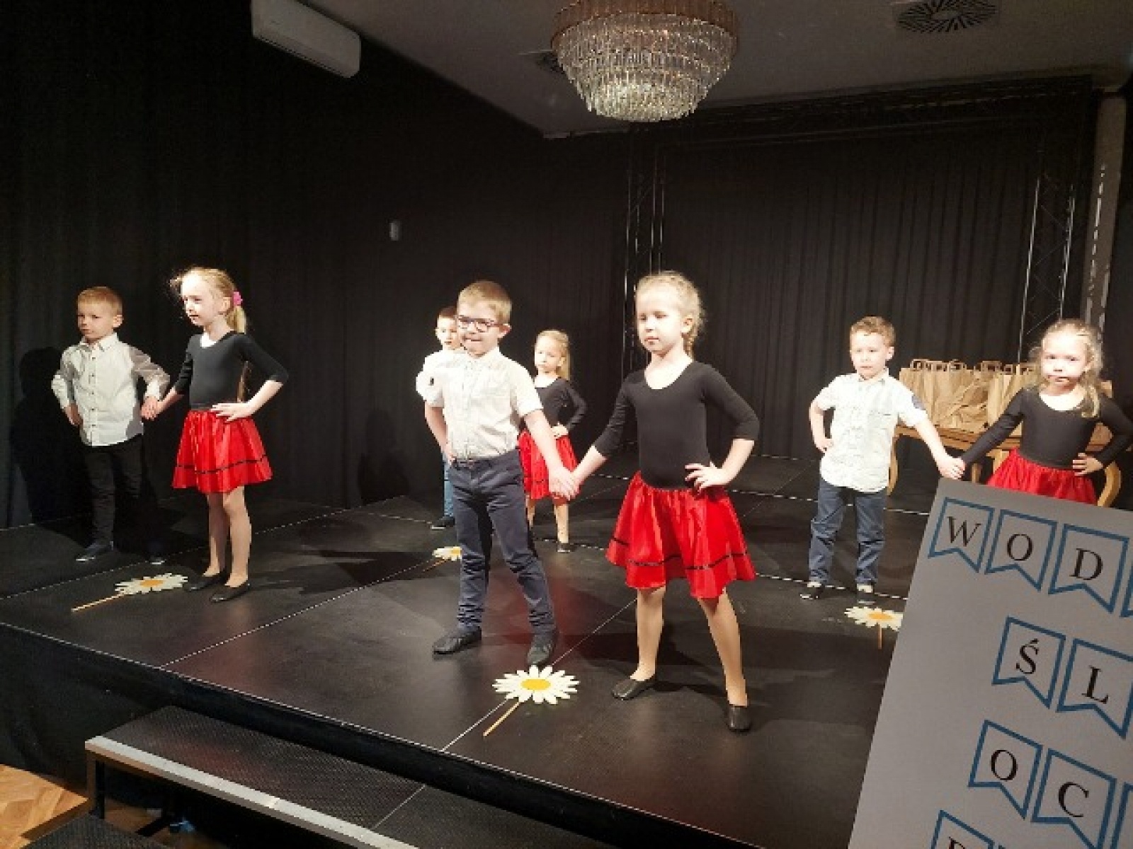 Zdjęcie w galerii na portalu naszwodzislaw.com: Wodzisław Śląski oczami dziecka. Konkurs plastyczny rozstrzygnięty wiadomości z regionu