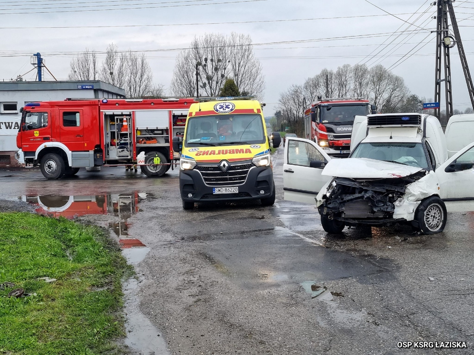 Zdjęcie w galerii na portalu naszwodzislaw.com: Wymuszenie pierwszeństwa przyczyną kolizji w Podbuczu [FOTO] wiadomości z regionu