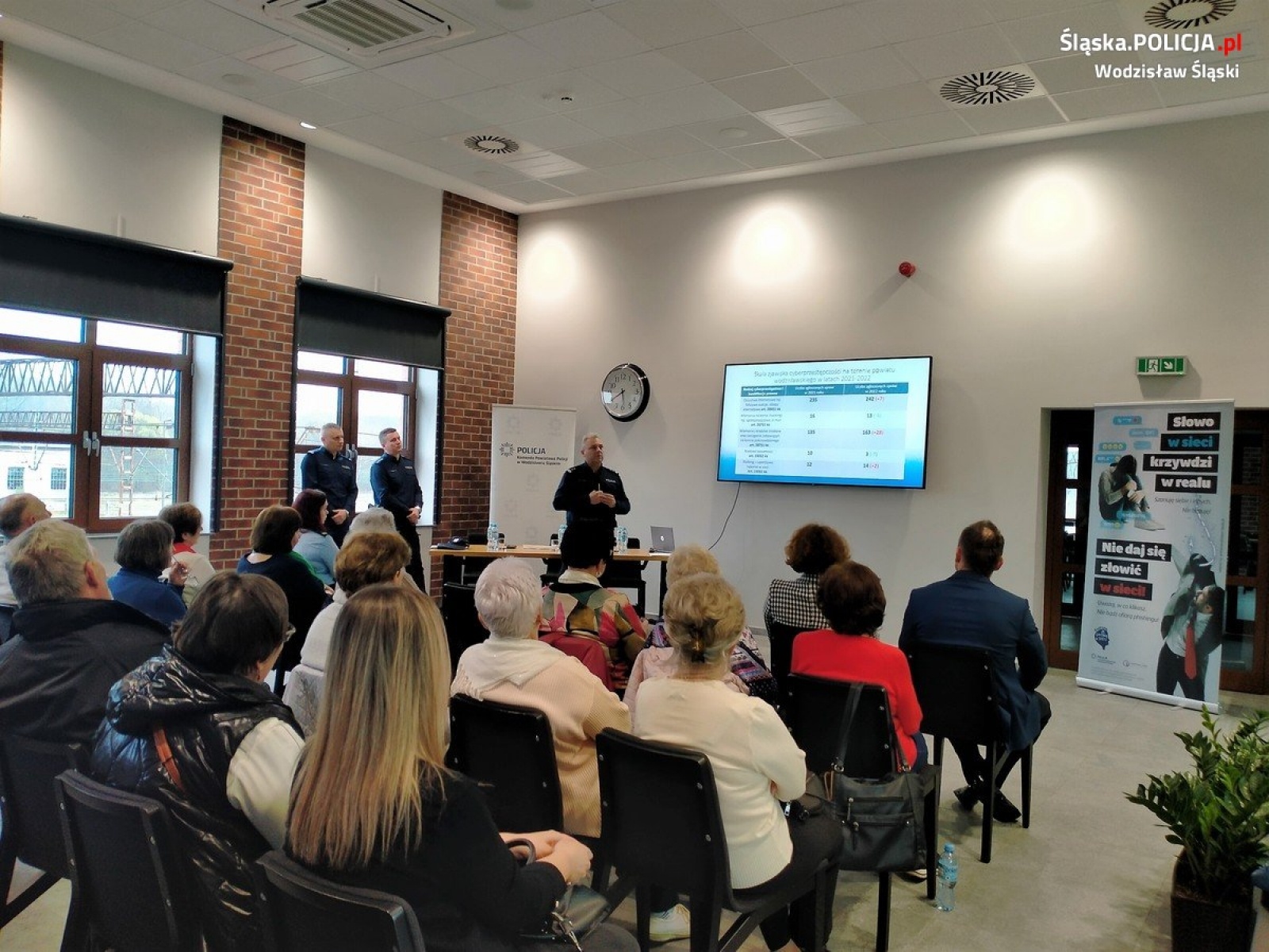 Zdjęcie w galerii na portalu naszwodzislaw.com: Debata społeczna z wodzisławską policją [FOTO] wiadomości z regionu