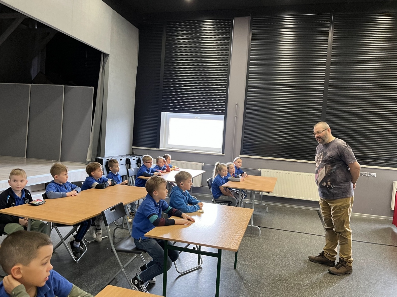 Zdjęcie w galerii na portalu naszwodzislaw.com: Dwa dni z geologiem w SP16 wiadomości z regionu