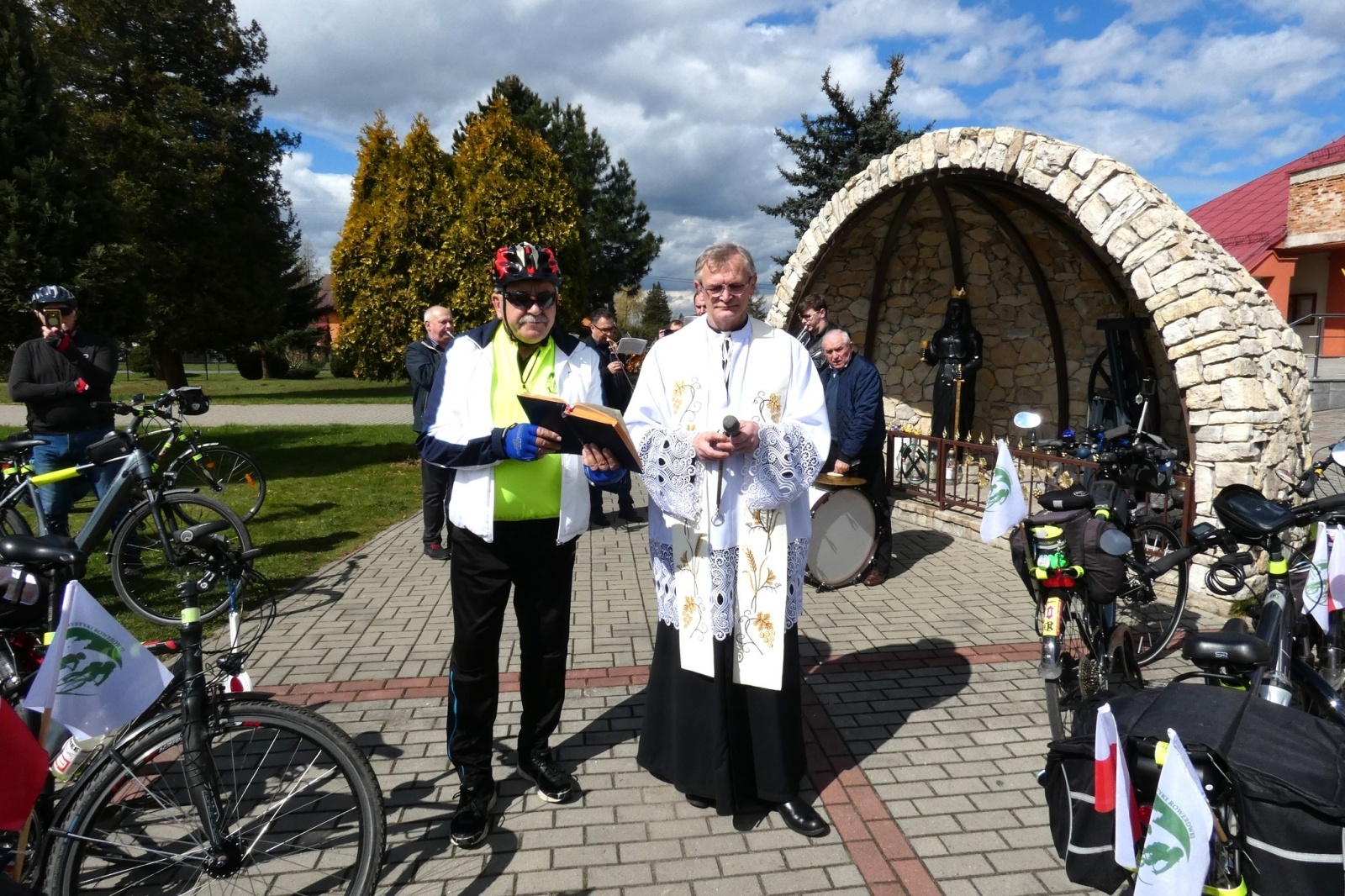Zdjęcie w galerii na portalu naszwodzislaw.com: Godowskie Koło Turystyki Rowerowej obchodziło 15-lecie. Uczciło je rajdem wiadomości z regionu