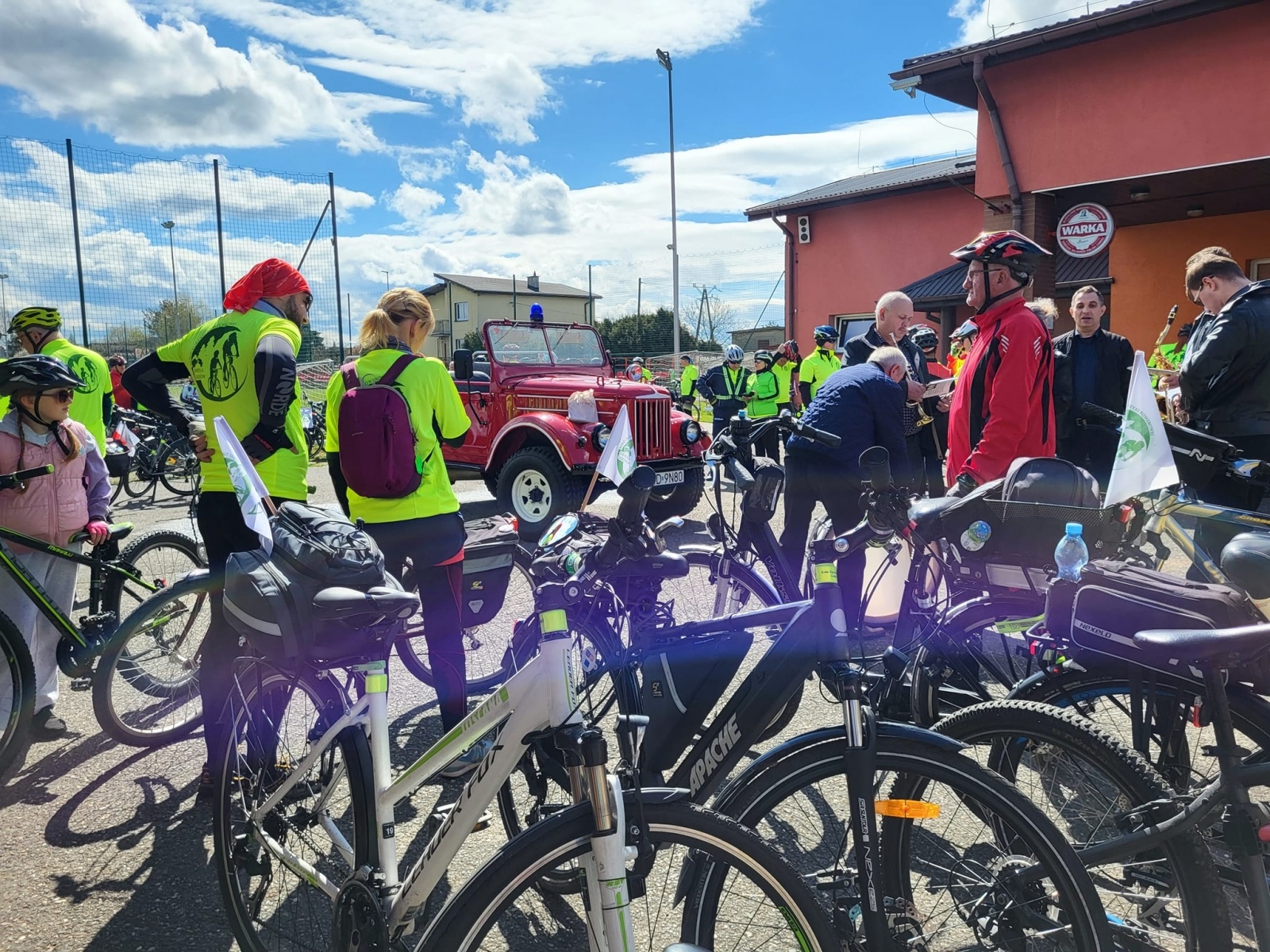 Zdjęcie w galerii na portalu naszwodzislaw.com: Godowskie Koło Turystyki Rowerowej obchodziło 15-lecie. Uczciło je rajdem wiadomości z regionu