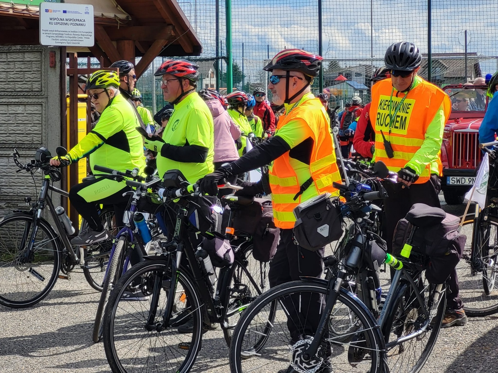 Zdjęcie w galerii na portalu naszwodzislaw.com: Godowskie Koło Turystyki Rowerowej obchodziło 15-lecie. Uczciło je rajdem wiadomości z regionu
