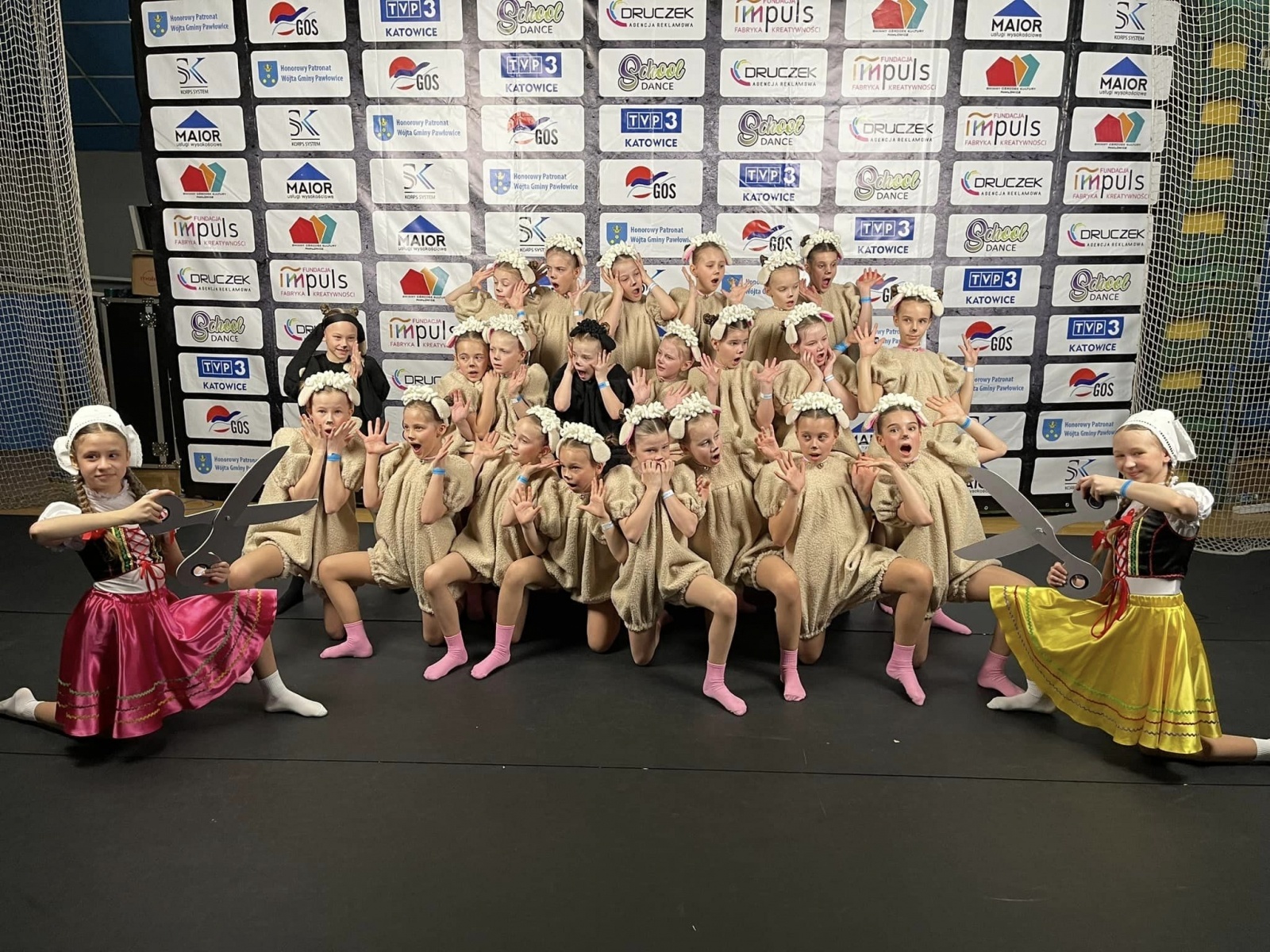 Zdjęcie w galerii na portalu naszwodzislaw.com: SPIN i Miraż z WCK nagrodzone na zawodach tanecznych w Pawłowicach wiadomości z regionu