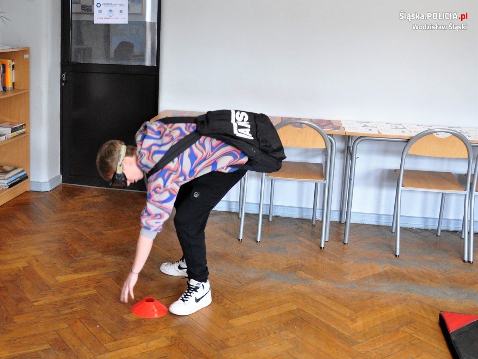 Zdjęcie w galerii na portalu naszwodzislaw.com: Policjanci ramię w ramię z uczniami wiadomości z regionu