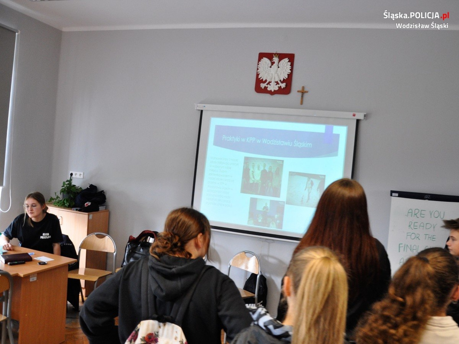 Zdjęcie w galerii na portalu naszwodzislaw.com: Policjanci ramię w ramię z uczniami wiadomości z regionu