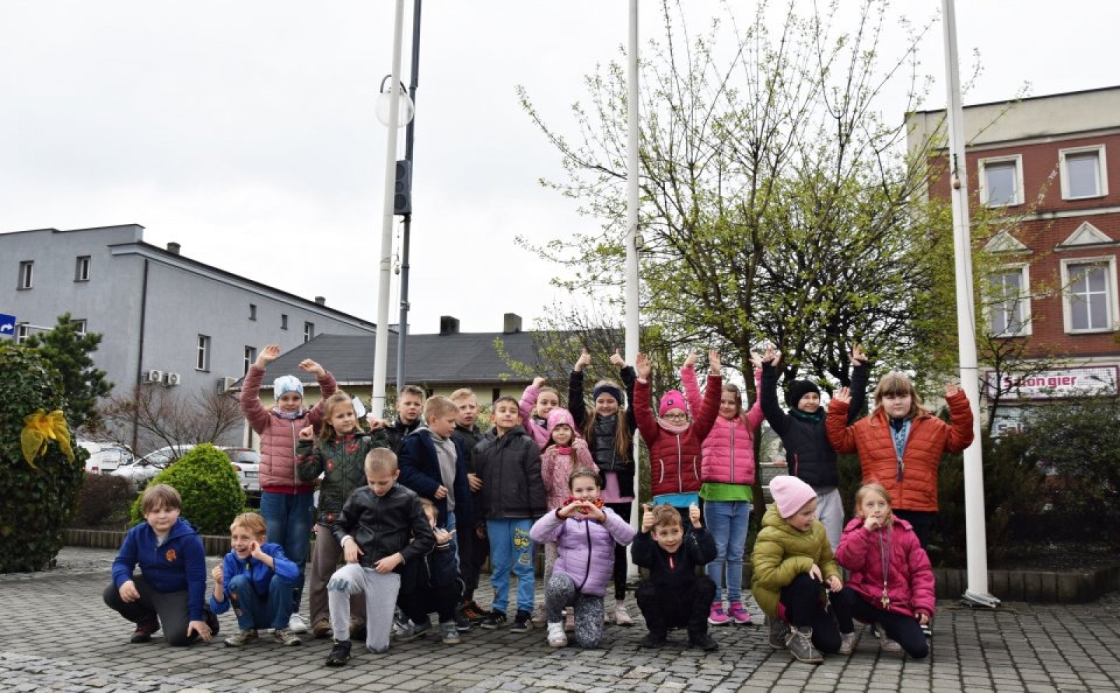 Zdjęcie w galerii na portalu naszwodzislaw.com: Rydułtowy. Nietypowe życzenia dla naszej planety [FOTO] wiadomości z regionu