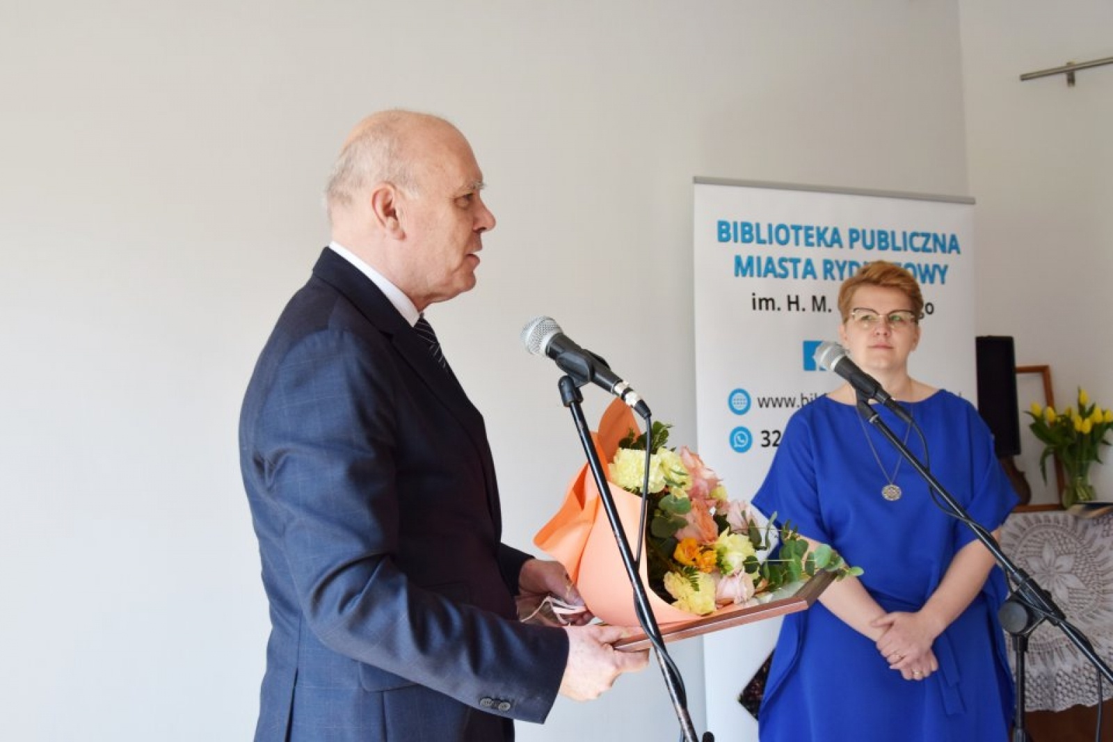 Zdjęcie w galerii na portalu naszwodzislaw.com: Rydułtowska książnica ma już 75 lat [FOTO] wiadomości z regionu