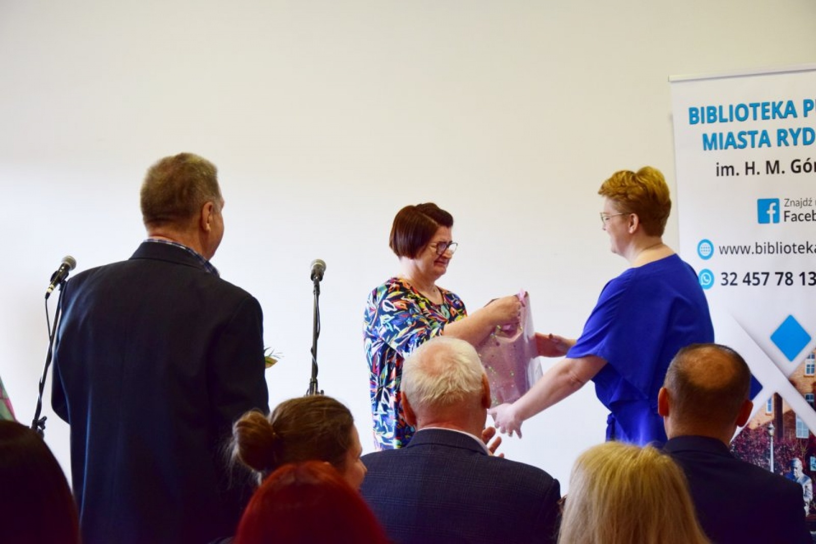 Zdjęcie w galerii na portalu naszwodzislaw.com: Rydułtowska książnica ma już 75 lat [FOTO] wiadomości z regionu