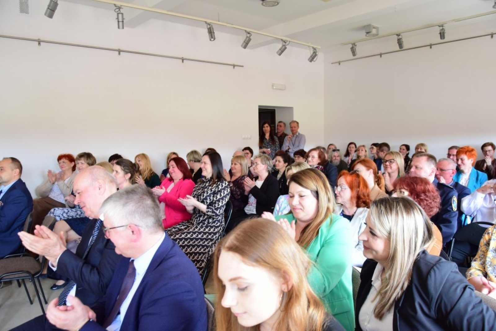 Zdjęcie w galerii na portalu naszwodzislaw.com: Rydułtowska książnica ma już 75 lat [FOTO] wiadomości z regionu