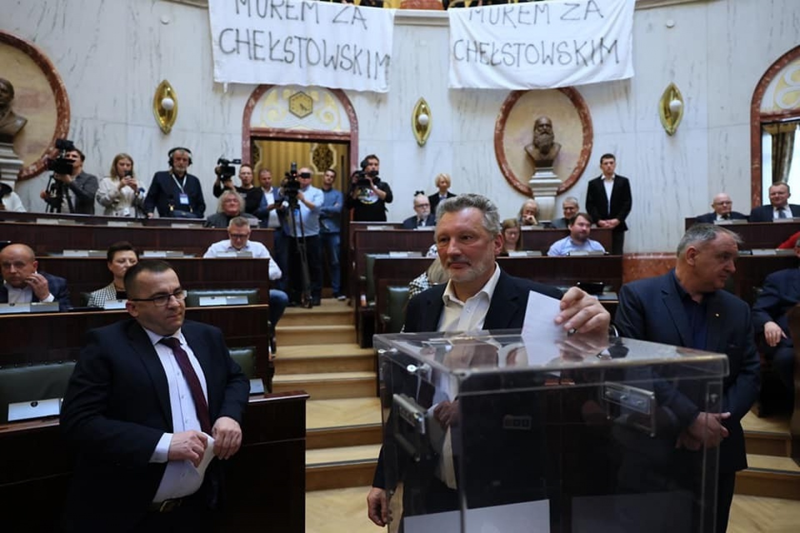 Zdjęcie w galerii na portalu naszwodzislaw.com: Jakub Chełstowski nadal marszałkiem wiadomości z regionu