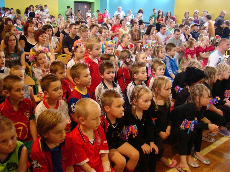 Zdjęcie w galerii na portalu naszwodzislaw.com: Piknik na pełnych obrotach wiadomości z regionu