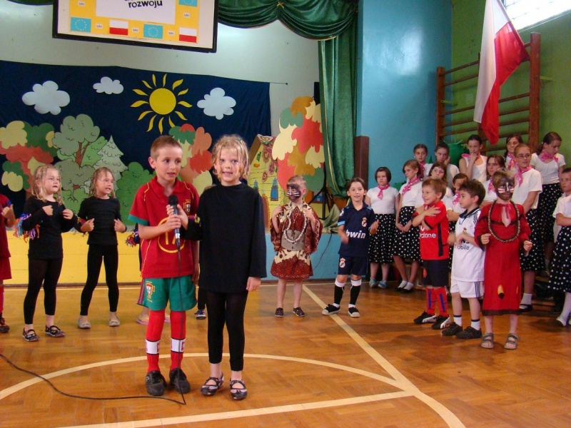 Zdjęcie w galerii na portalu naszwodzislaw.com: Piknik na pełnych obrotach wiadomości z regionu