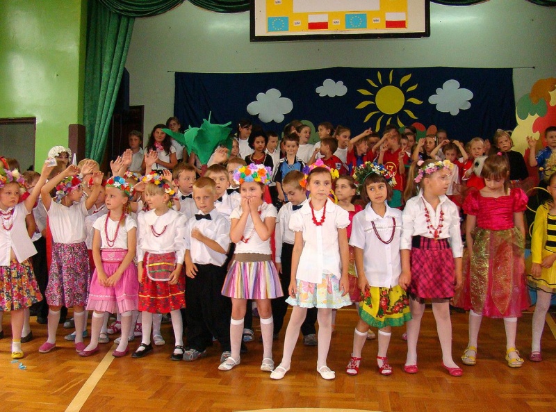 Zdjęcie w galerii na portalu naszwodzislaw.com: Piknik na pełnych obrotach wiadomości z regionu