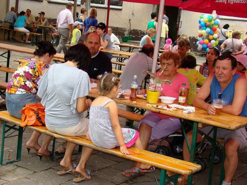 Zdjęcie w galerii na portalu naszwodzislaw.com: Piknik na pełnych obrotach wiadomości z regionu