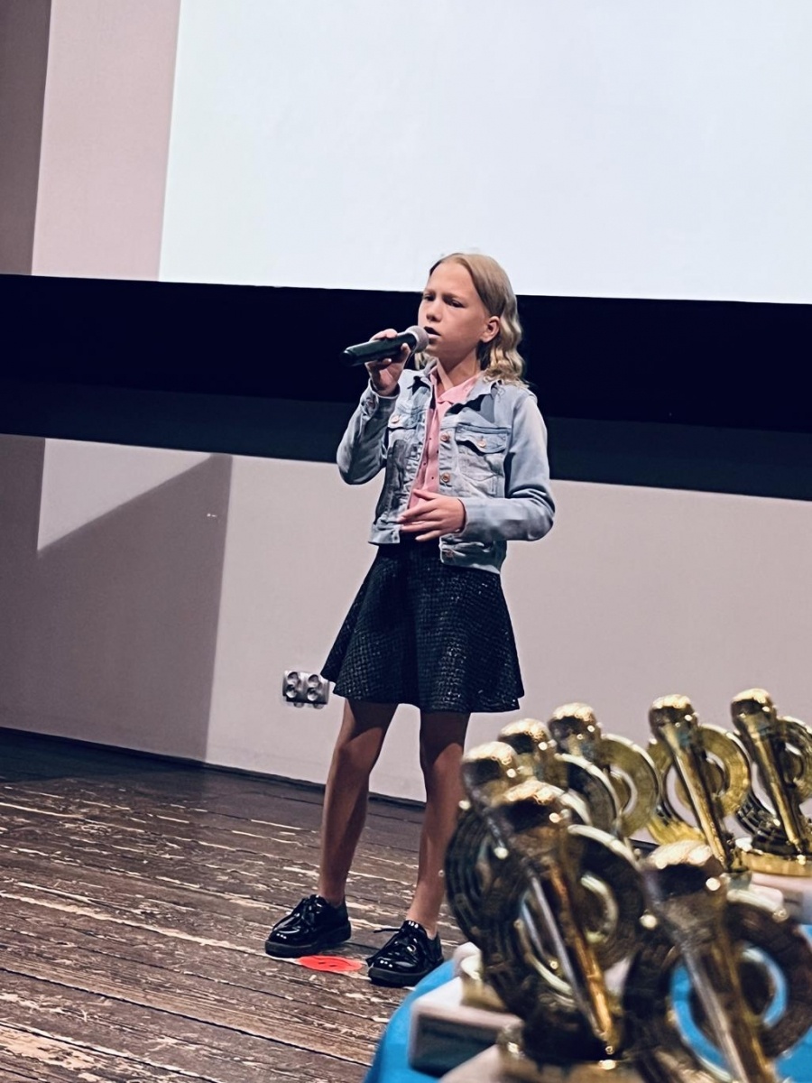 Zdjęcie w galerii na portalu naszwodzislaw.com: Konkurs Just Sing za nami. Poznajcie laureatów [FOTO] wiadomości z regionu