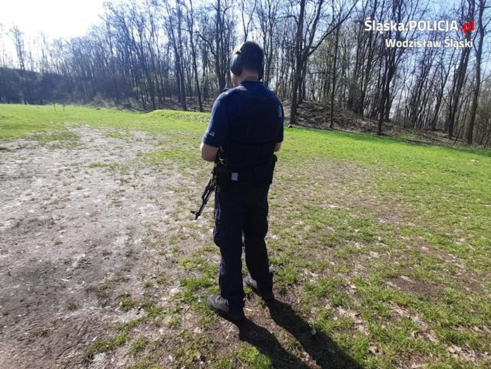 Zdjęcie w galerii na portalu naszwodzislaw.com: Wodzisławscy mundurowi doskonalili umiejętności strzeleckie wiadomości z regionu