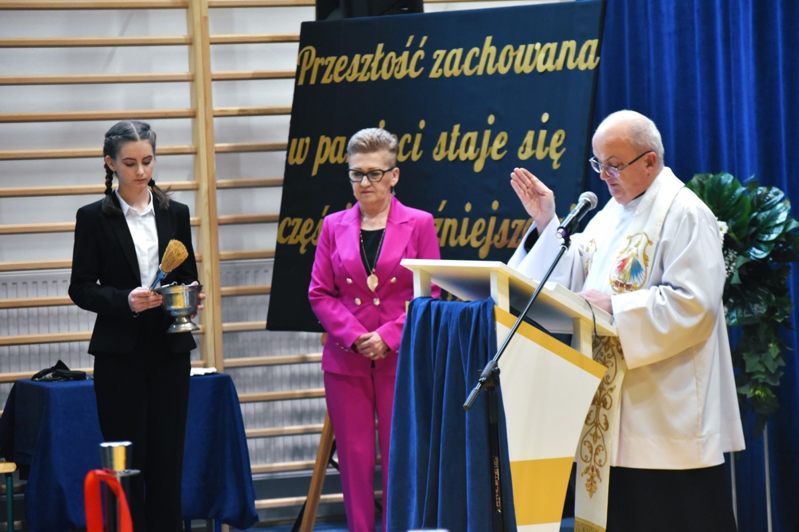 Zdjęcie w galerii na portalu naszwodzislaw.com: Sala gimnastyczna prezentem na 120 urodziny [FOTO] wiadomości z regionu