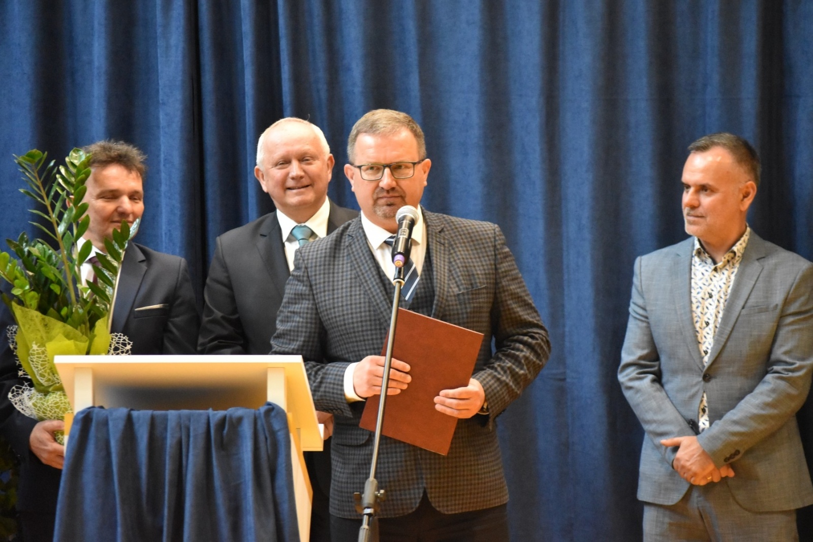 Zdjęcie w galerii na portalu naszwodzislaw.com: Sala gimnastyczna prezentem na 120 urodziny [FOTO] wiadomości z regionu