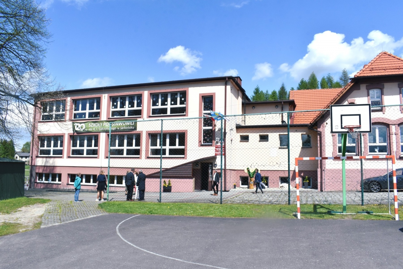 Zdjęcie w galerii na portalu naszwodzislaw.com: Sala gimnastyczna prezentem na 120 urodziny [FOTO] wiadomości z regionu