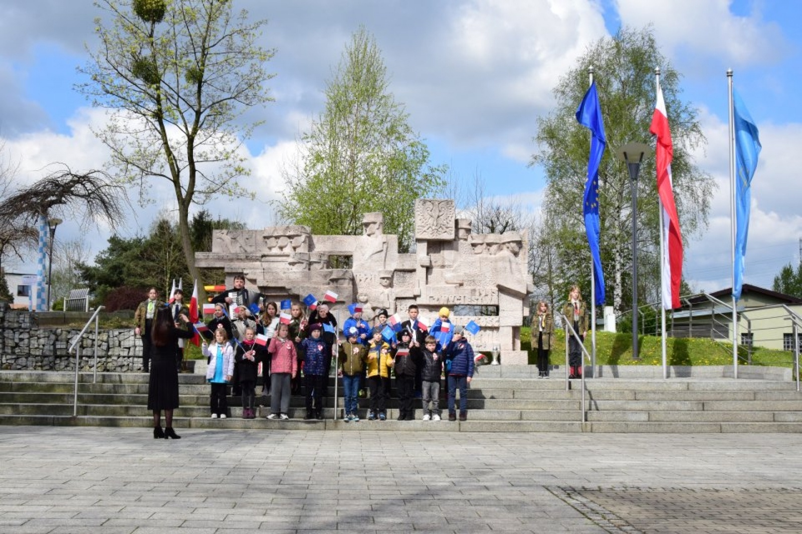 Zdjęcie w galerii na portalu naszwodzislaw.com: Uroczyste Obchody Majowe w Rydułtowach [FOTO] wiadomości z regionu