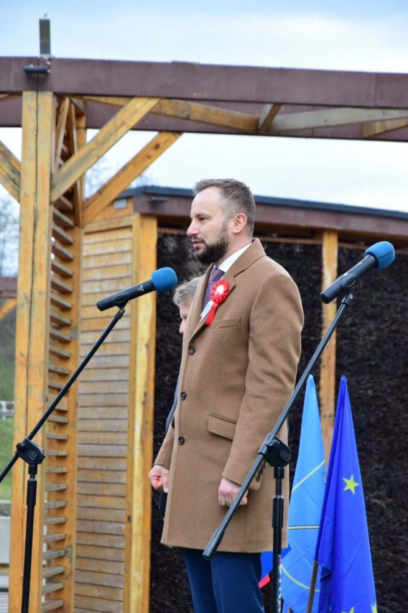 Zdjęcie w galerii na portalu naszwodzislaw.com: Uroczyste Obchody Majowe w Rydułtowach [FOTO] wiadomości z regionu