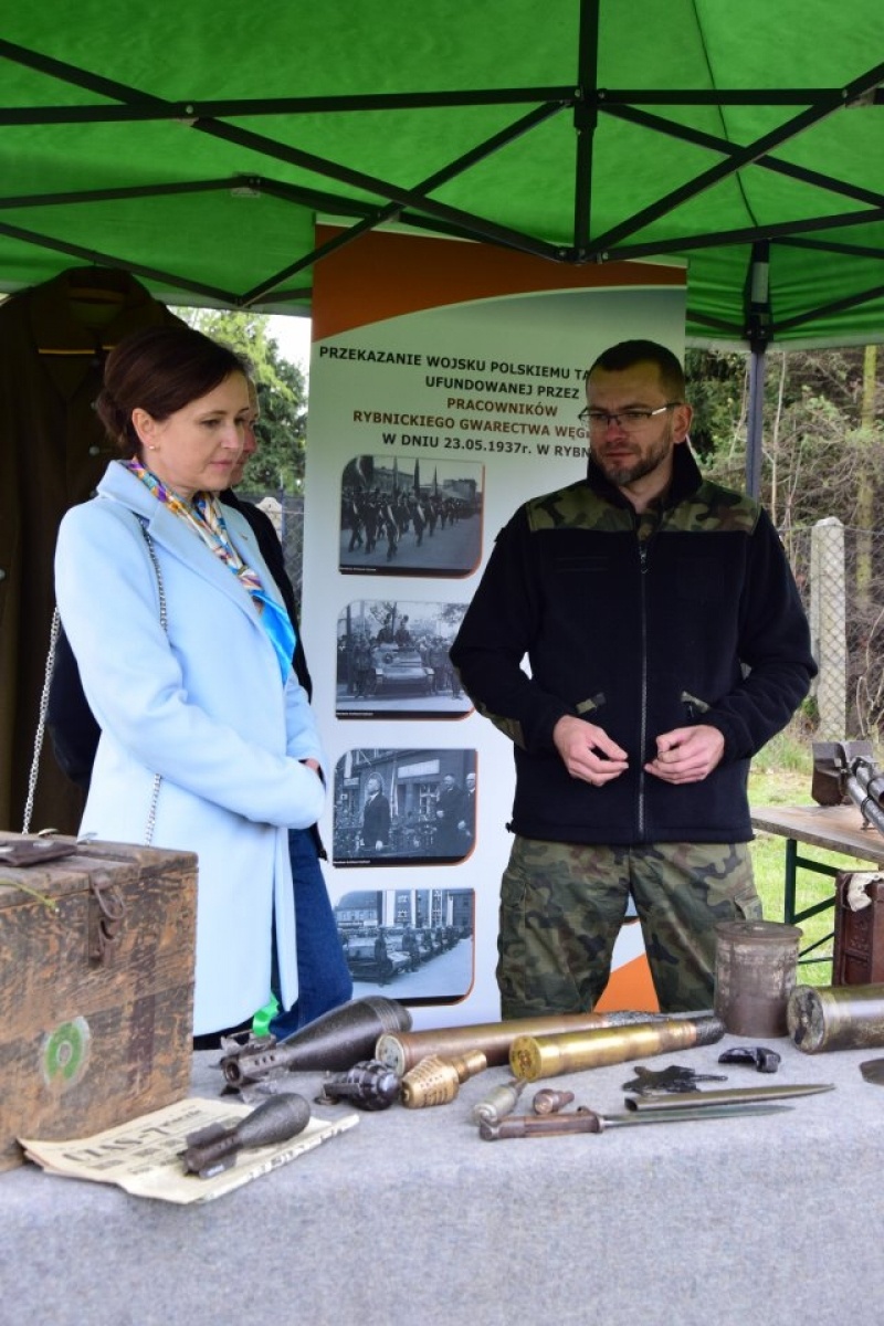 Zdjęcie w galerii na portalu naszwodzislaw.com: Uroczyste Obchody Majowe w Rydułtowach [FOTO] wiadomości z regionu