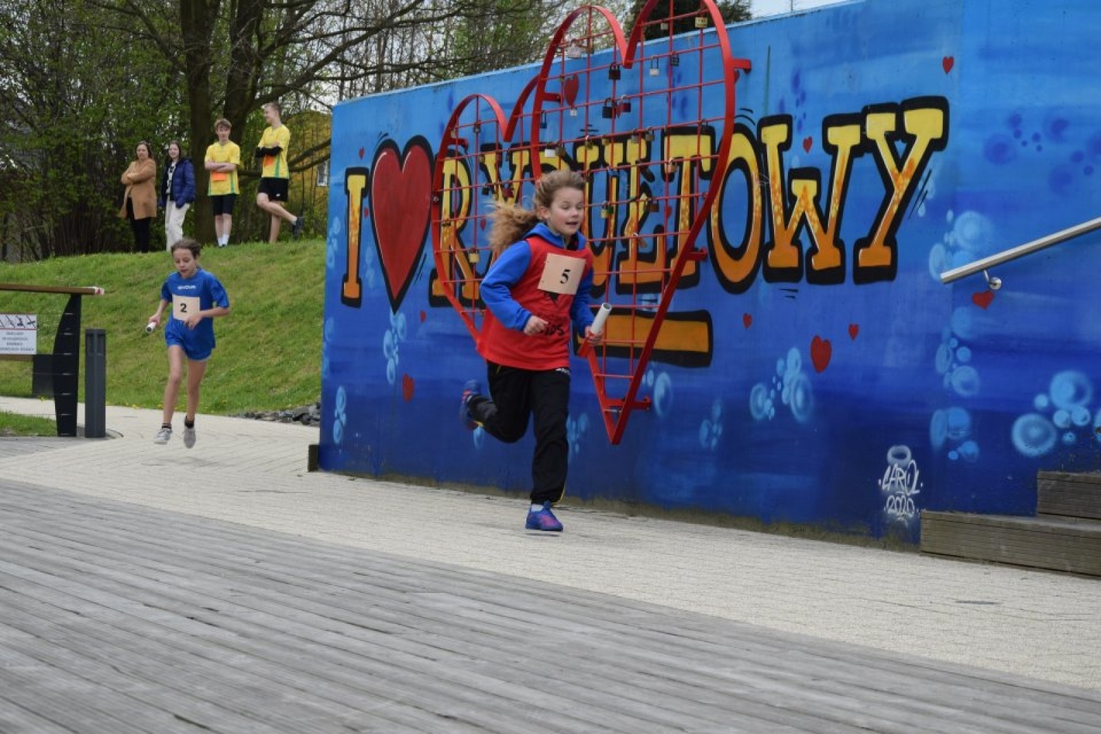 Zdjęcie w galerii na portalu naszwodzislaw.com: Uroczyste Obchody Majowe w Rydułtowach [FOTO] wiadomości z regionu