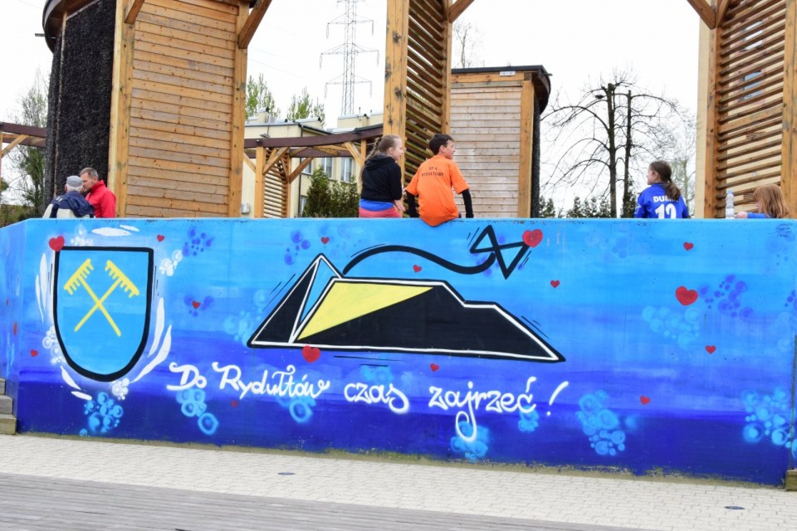 Zdjęcie w galerii na portalu naszwodzislaw.com: Uroczyste Obchody Majowe w Rydułtowach [FOTO] wiadomości z regionu