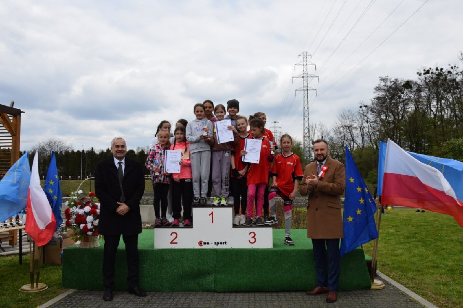 Zdjęcie w galerii na portalu naszwodzislaw.com: Uroczyste Obchody Majowe w Rydułtowach [FOTO] wiadomości z regionu